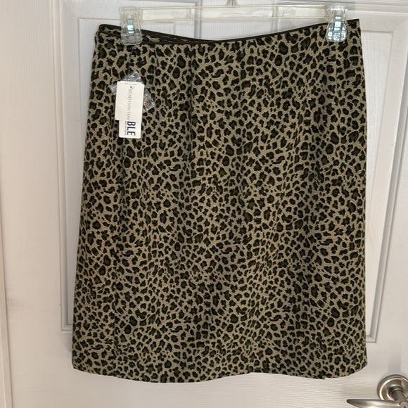 NWT SZ 16 Leopard Print Wrap Women's Skirt Worthington - Picture 2 of 5